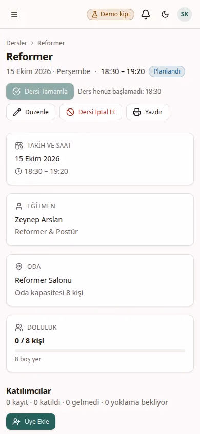 Ders ve yoklama ekranı (demo verisiyle)